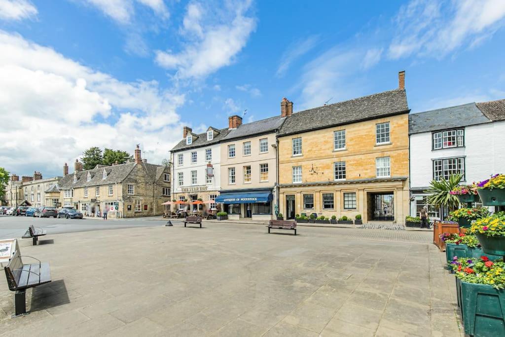 Oxfordshire Living - The Vanbrugh Apartment - Woodstock Exterior foto